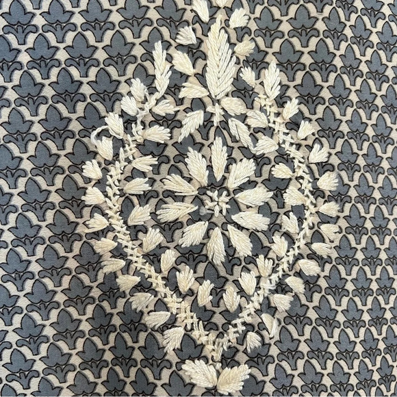 Gretchen Scott Women's Floral Embroidered V-Neck Tunic Top Blouse Size Small - Picture 7 of 12